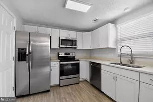 8307 Pondside Terrace, Alexandria, VA 22309 - Photo 17