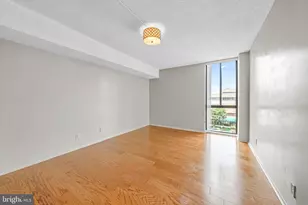 6800 Fleetwood Rd, McLean, VA 22101 - Photo 13