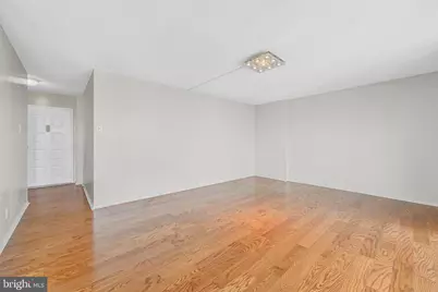 6800 Fleetwood Road #313, McLean, VA 22101 - Photo 3