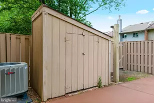 1103 Whitewater Pl, Herndon, VA 20170 - Photo 33