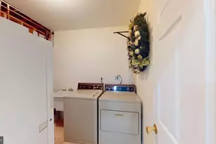 9710 Middleton Ridge Rd, Vienna, VA 22182 - Photo 23