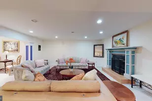 9710 Middleton Ridge Rd, Vienna, VA 22182 - Photo 3