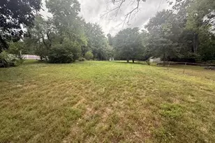 2414 Fairview Dr, Alexandria, VA 22306 - Photo 3
