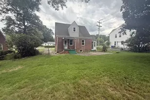2414 Fairview Dr, Alexandria, VA 22306 - Photo 19