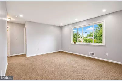 5712 Ash Drive, Springfield, VA 22150 - Photo 5