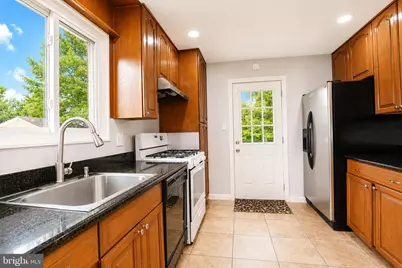 5712 Ash Drive, Springfield, VA 22150 - Photo 9