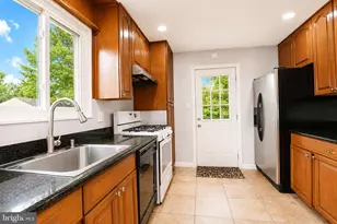 5712 Ash Dr, Springfield, VA 22150 - Photo 9
