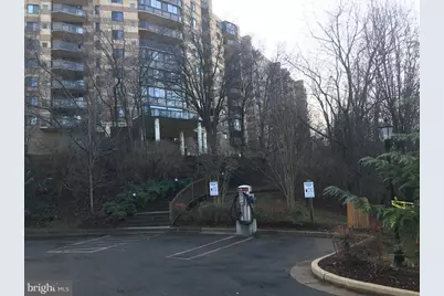 8350 Greensboro Drive #402, McLean, VA 22102 - Photo 25