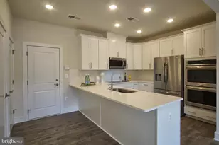 238 Van Buren St, Herndon, VA 20170 - Photo 3