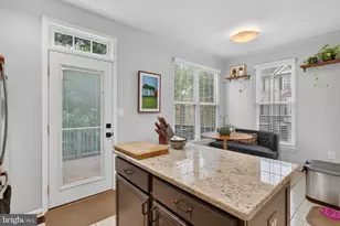 6937 Gourock Ct, Alexandria, VA 22315 - Photo 15