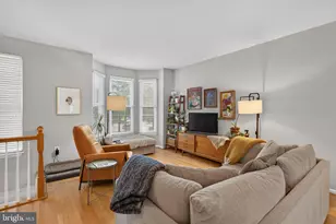 6937 Gourock Ct, Alexandria, VA 22315 - Photo 5