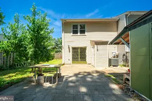 9572 Inverary Ct, Lorton, VA 22079 - Photo 3