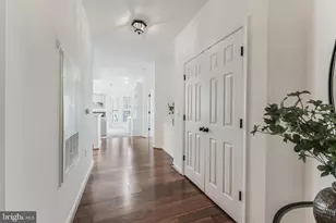 2931 Deer Hollow Way, Fairfax, VA 22031 - Photo 3