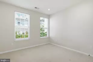 11506 Sperrin Cir, Fairfax, VA 22030 - Photo 19
