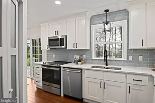 1413 Bayshire Ln, Herndon, VA 20170 - Photo 3