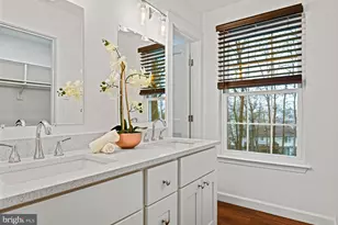1413 Bayshire Ln, Herndon, VA 20170 - Photo 23