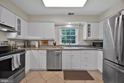 2465 Windbreak Drive, Alexandria, VA 22306 - Photo 11