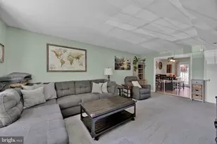 2465 Windbreak Dr, Alexandria, VA 22306 - Photo 21