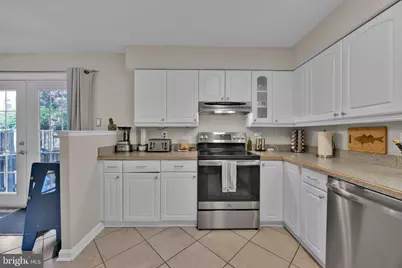 2465 Windbreak Drive, Alexandria, VA 22306 - Photo 13