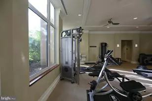 8220 Crestwood Heights Dr, McLean, VA 22102 - Photo 25