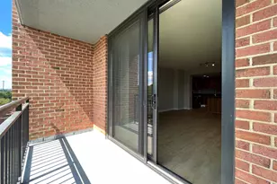 2451 Midtown Ave, Alexandria, VA 22303 - Photo 11