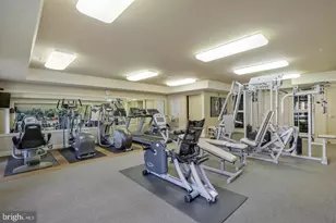 2907 Saintsbury Plaza, Fairfax, VA 22031 - Photo 5