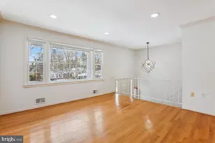 4904 Chanticleer Ave, Annandale, VA 22003 - Photo 3
