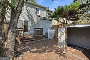 14462 Four Chimney Dr, Centreville, VA 20120 - Photo 15
