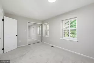 14462 Four Chimney Dr, Centreville, VA 20120 - Photo 15