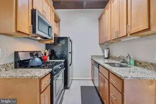 4907 Americana Dr, Annandale, VA 22003 - Photo 9