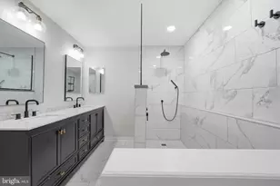 12606 Victoria Station Ct, Fairfax, VA 22033 - Photo 25