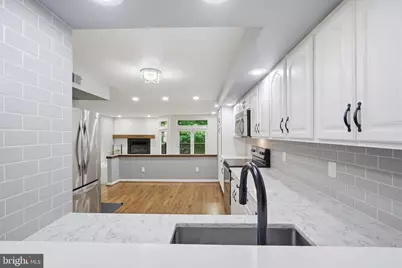 12606 Victoria Station Court, Fairfax, VA 22033 - Photo 9