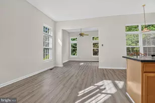 13642 Flying Squirrel Dr, Herndon, VA 20171 - Photo 7