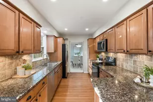 9904 Marquand Dr, Burke, VA 22015 - Photo 17