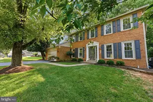 9904 Marquand Dr, Burke, VA 22015 - Photo 5