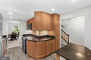 8942 Astongale Ct, Springfield, VA 22152 - Photo 15