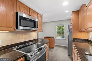 8942 Astongale Ct, Springfield, VA 22152 - Photo 17