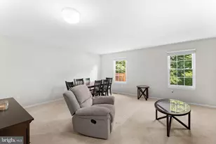 8942 Astongale Ct, Springfield, VA 22152 - Photo 7