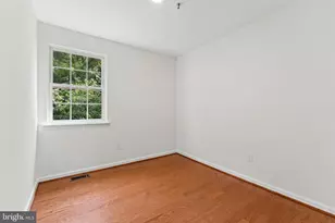 7607 Lee Landing Dr, Falls Church, VA 22043 - Photo 17