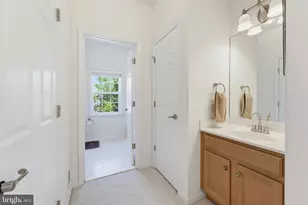 2507 Deer Wood Ct, Oak Hill, VA 20171 - Photo 31