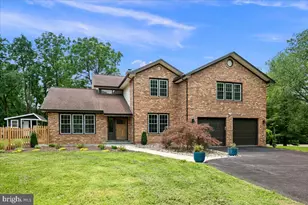 353 Gallop Wood Pl, Great Falls, VA 22066 - Photo 7