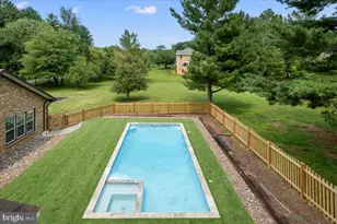 353 Gallop Wood Pl, Great Falls, VA 22066 - Photo 107