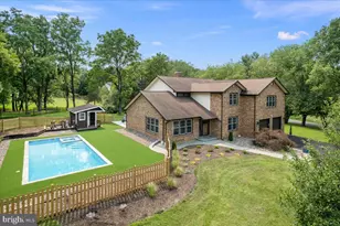 353 Gallop Wood Pl, Great Falls, VA 22066 - Photo 5