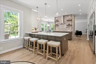 353 Gallop Wood Pl, Great Falls, VA 22066 - Photo 23