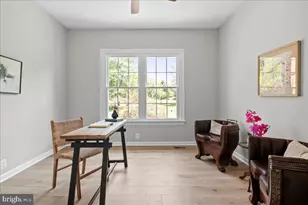 353 Gallop Wood Pl, Great Falls, VA 22066 - Photo 45