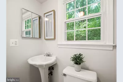 8104 Chivalry Road, Annandale, VA 22003 - Photo 27