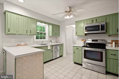 8104 Chivalry Road, Annandale, VA 22003 - Photo 19