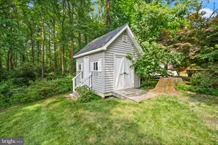 8104 Chivalry Rd, Annandale, VA 22003 - Photo 59
