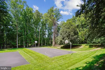 7864 Colonial Village Row, Annandale, VA 22003 - Photo 31