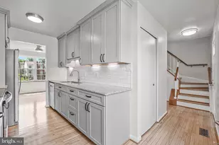 4151 Hamlin Ct, Chantilly, VA 20151 - Photo 7